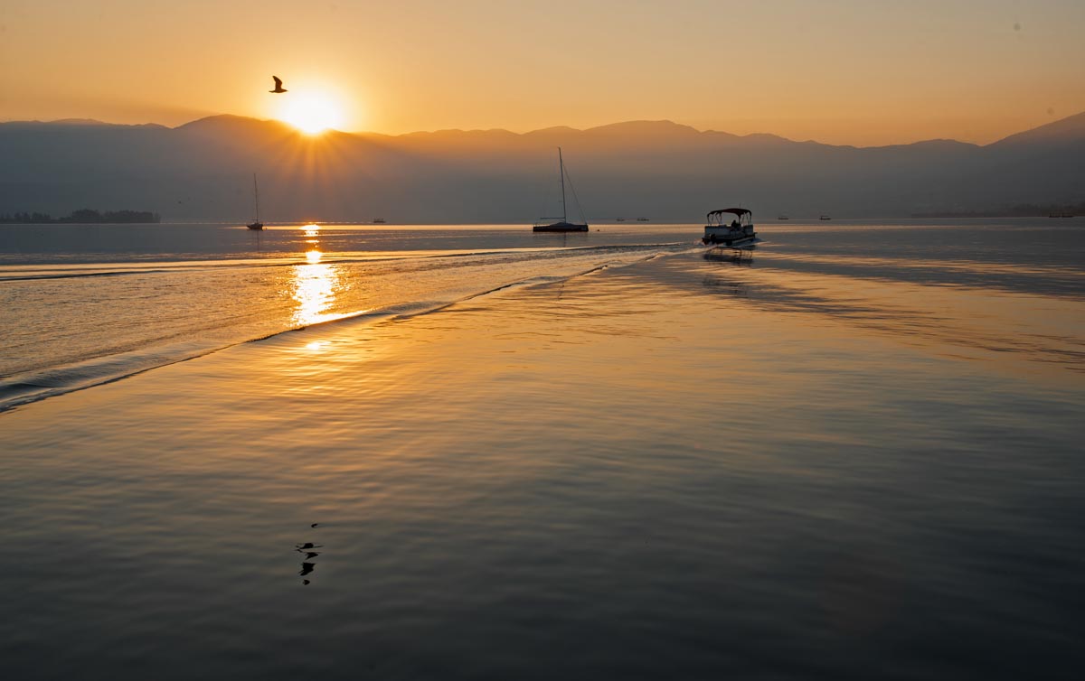 西昌一座你来就不想走的城市,邛海一个充满诗情画意的远方