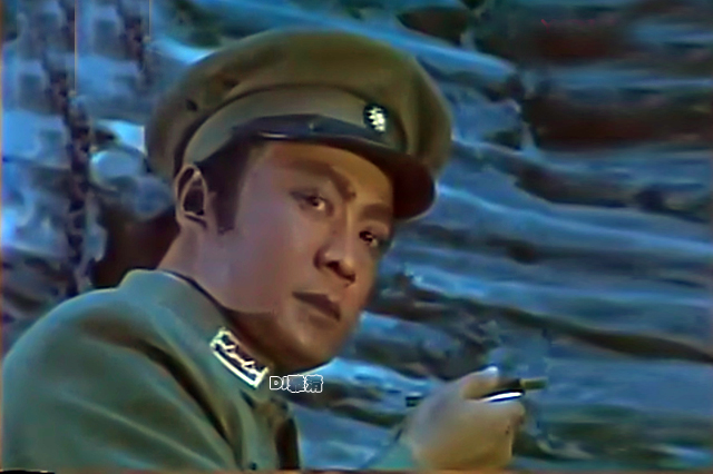 81版敌营十八年演员今昔对比,张连文主演敌营十八年完整版