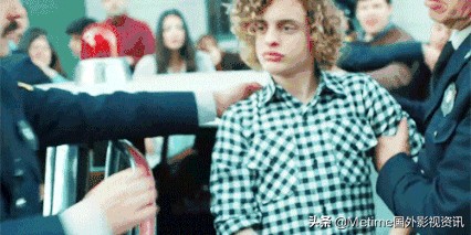 *欲情**疯狂、*社会反**，他美得像梦露却杀人无数