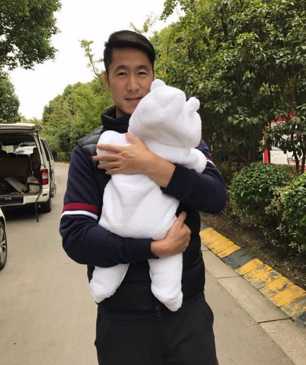 赵薇与乒乓球王励勤处过对象吗,赵薇王励勤现在私下还有联系吗