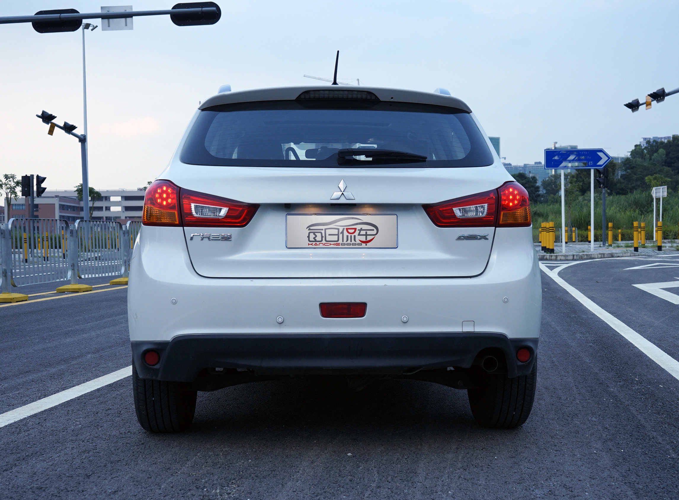 日系三菱suv劲炫轴距,广汽三菱suv劲炫和大众探影哪个好