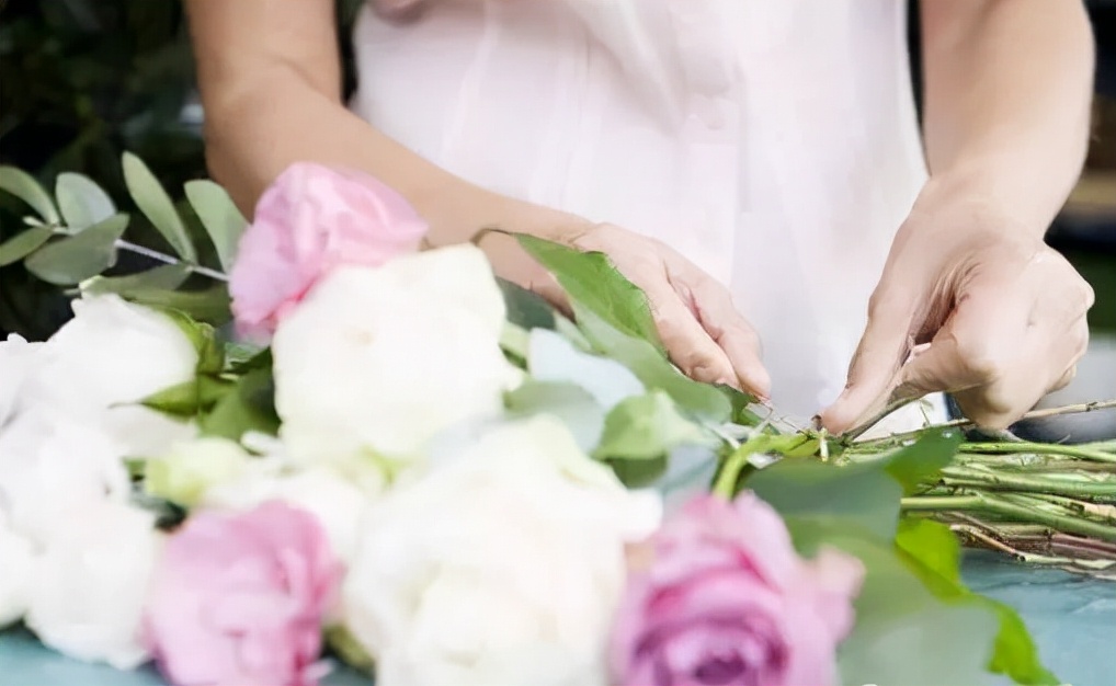 女孩心情不好怎么安慰高情商回复,怎么高情商安慰一个心情不好的人