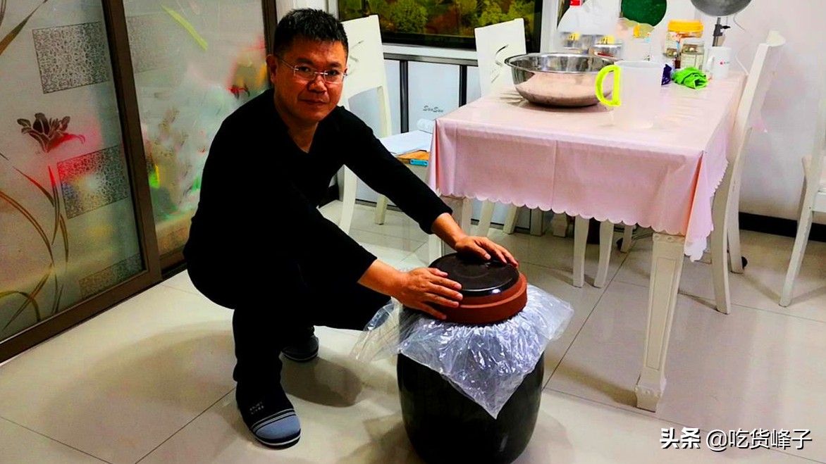 爱吃酸菜不会腌？教你正宗腌法，用时短还格外香，放一年都不坏