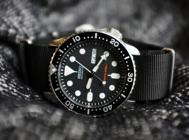 精工skx007跟精工5号哪个好,精工skx007调表