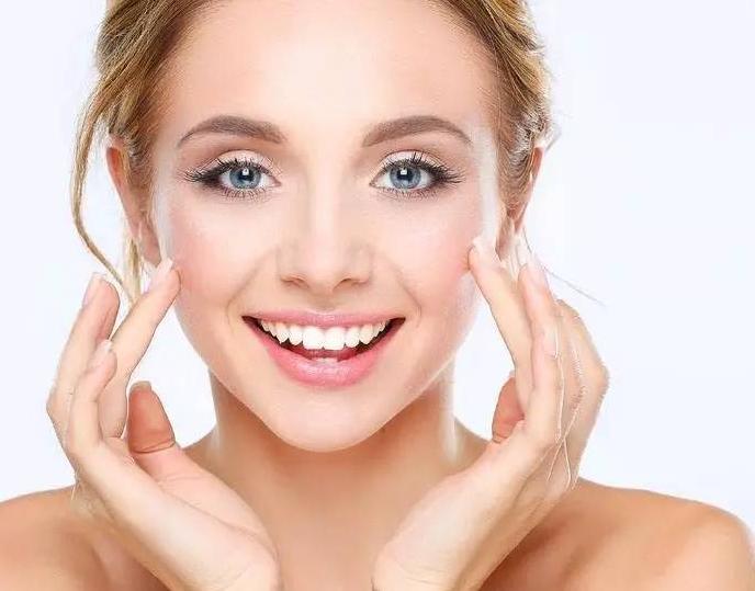 肌底液和精华液还有爽肤水的区别,肌底精华液和乳液有啥区别