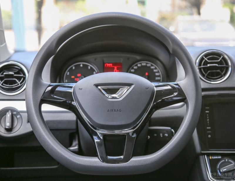 去车内甲醛异味用什么产品好,车内内饰异味严重怎样清除