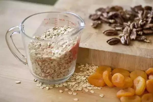 什么化妆品能有效淡斑祛斑,祛斑美白小妙招化妆品