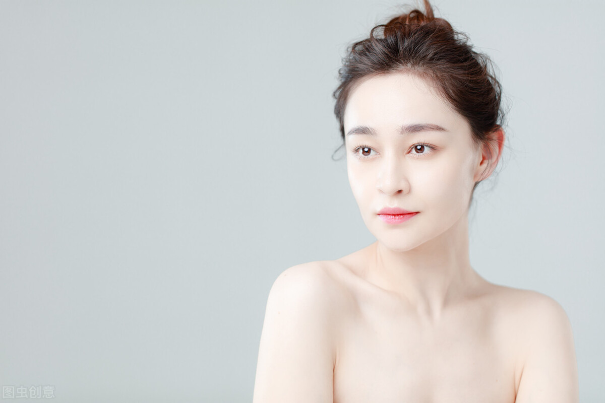 自己的女朋友出轨背叛又不想承认,女朋友背叛老公和我在一起