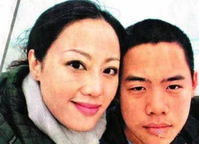 章小蕙破产的原因,章小蕙和钟镇涛现况有联系吗