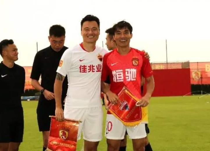 郑智成为恒大新掌舵人,广州恒大老队长郑智怎样