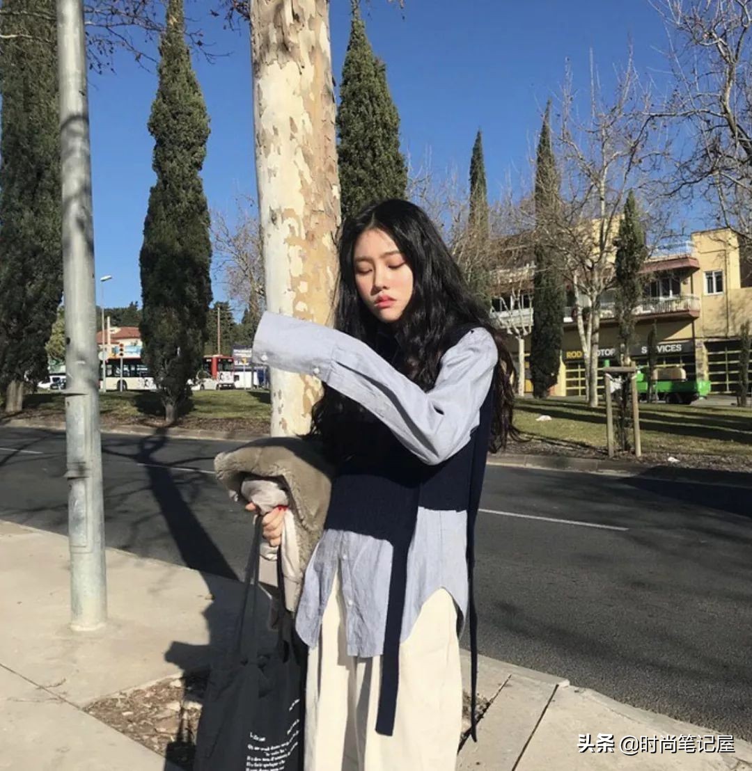 爆款撞色慵懒风毛衣穿搭,毛衣衬衫外套长款慵懒风穿搭