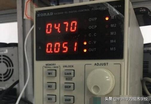 维修iPhone7摔不开机故障-杭州华力技术学校