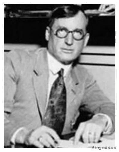 史上最强老王，妻子将情人藏进家中长达10年，丈夫却浑然不知