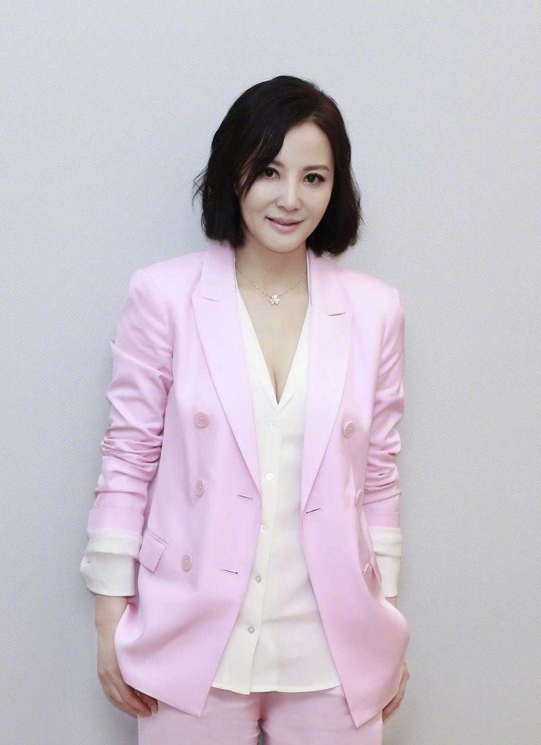 陶虹穿衣服,陶虹最近有什么穿搭