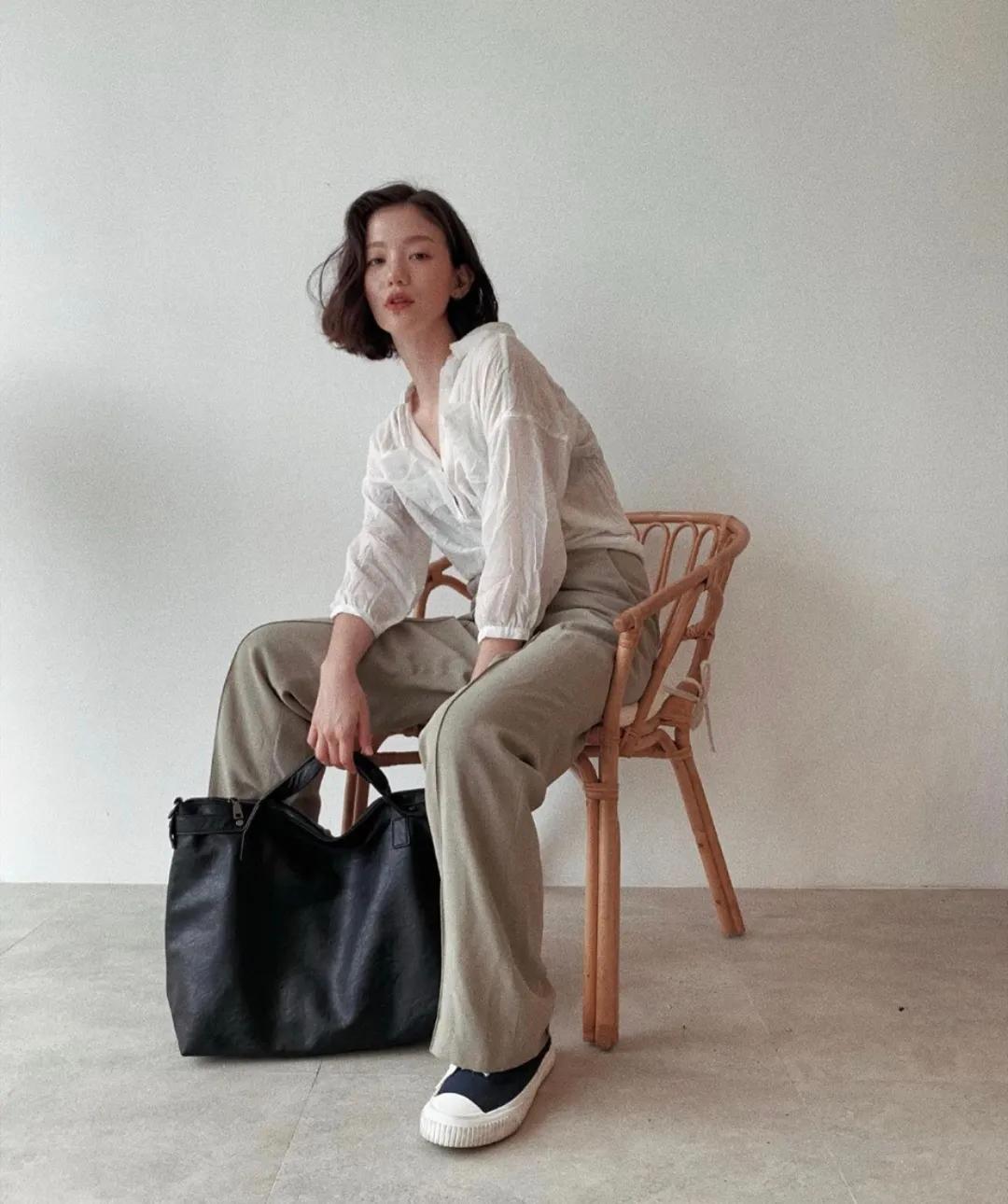 还在追韩系fashion？我已经掉入了泰妹Lisa的坑