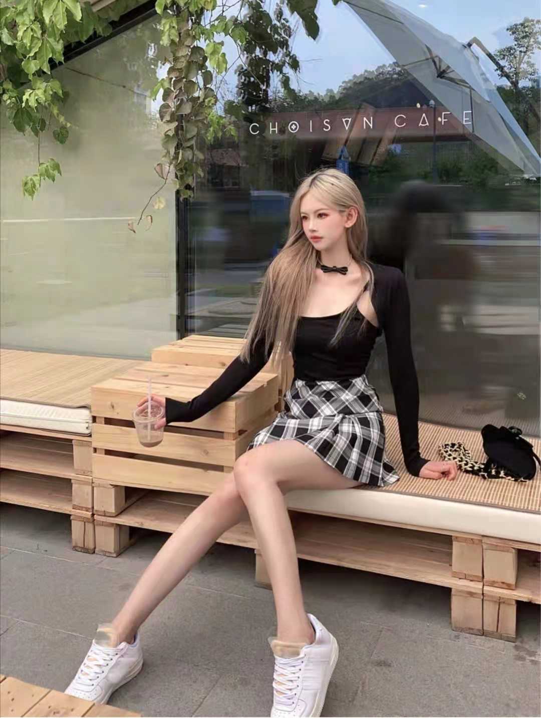 一字领露肩打底上衣搭配,露肩上衣长袖怎么搭配