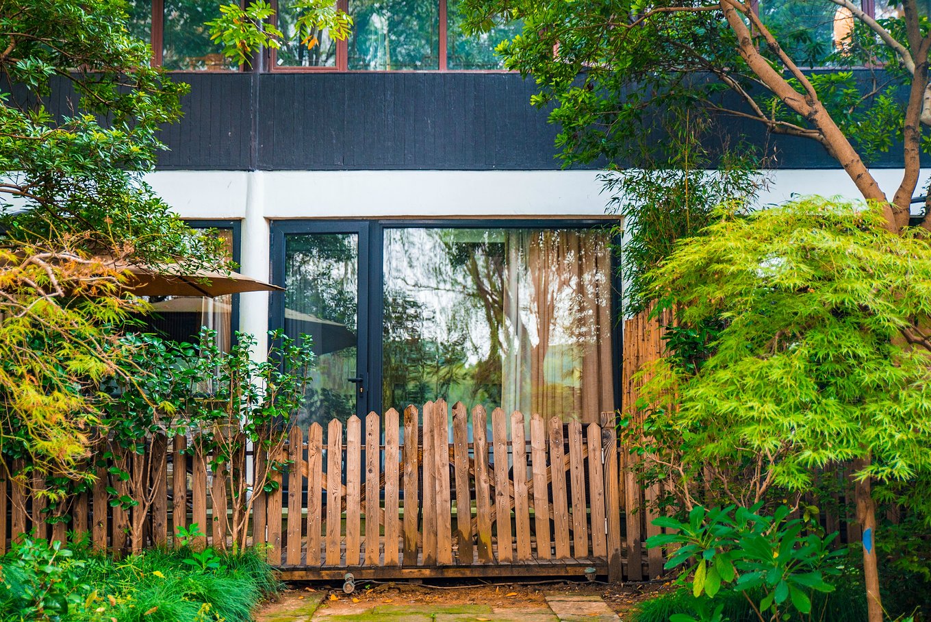 住进这三家西湖边的精致酒店，远离城市喧嚣感受自然之美