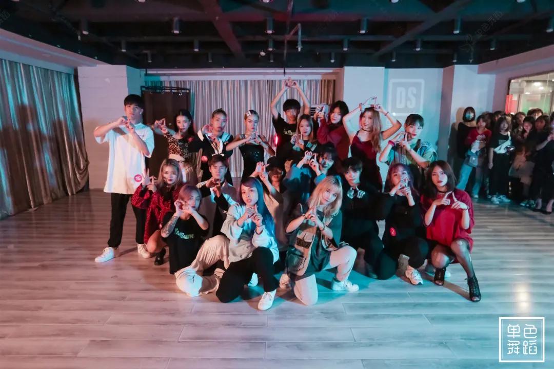 零基础入门适合学哪种舞,零基础想学舞