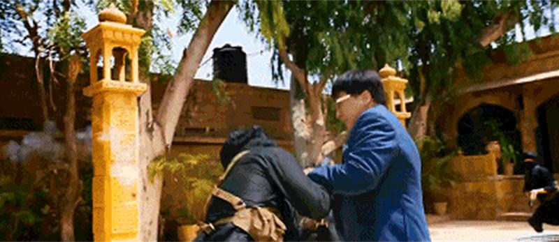 66岁高龄的成龙还能打，他才是披荆斩棘的《急先锋》