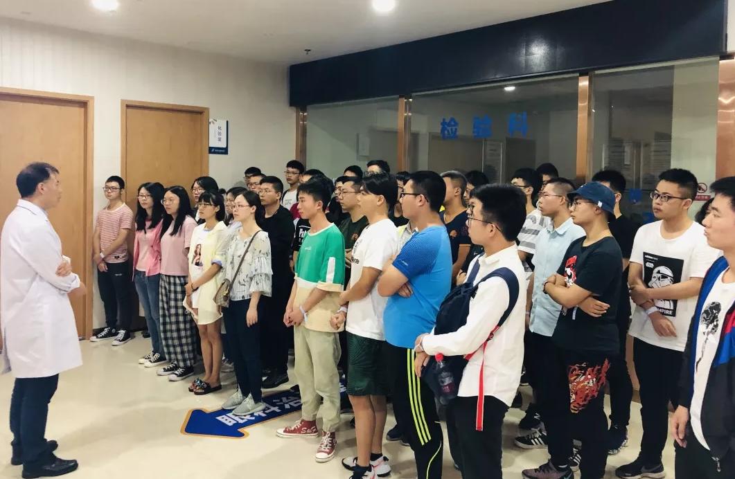 做近视手术要知道的7件事,近视手术的5大误区