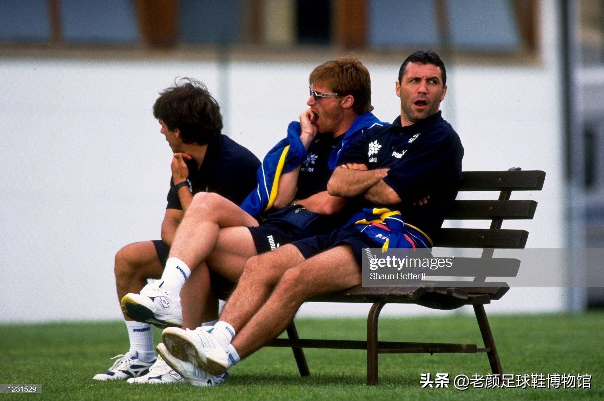 被终身禁赛的共产主义球王，最痛恨皇马的巴萨巨星曾经当过炊事员