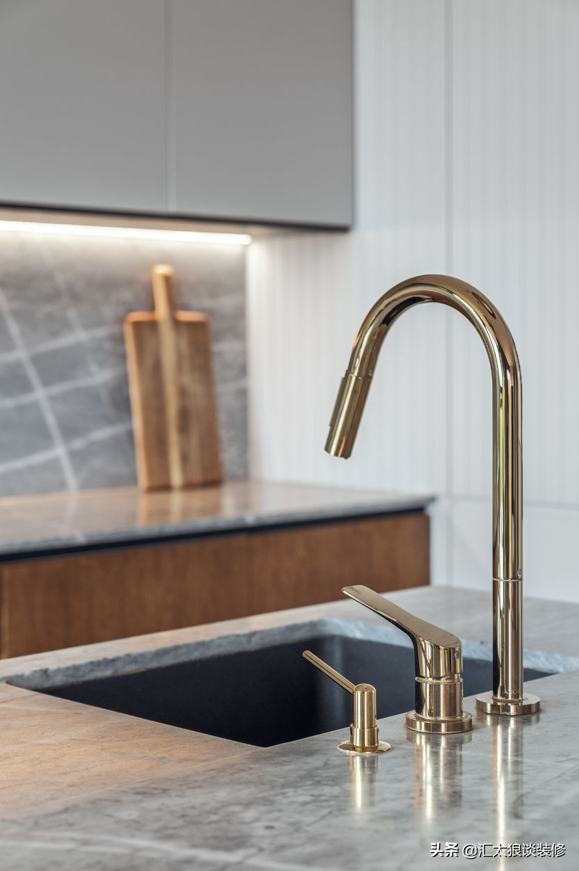 顶楼阁楼尖顶房屋装修效果图,斜式顶楼带阁楼的房子装修