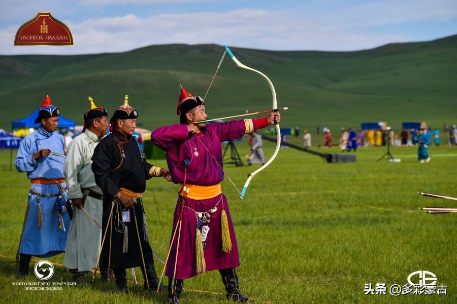 蒙古族那达慕大会骑射比赛,蒙古那达慕骑马比赛视频