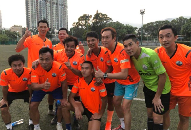 70岁谭咏麟还能踢野球!鹿晗李克勤陈奕迅等艺人最爱足球