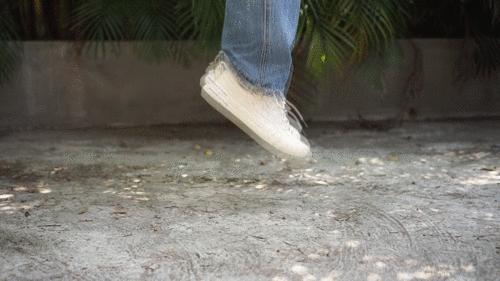 回力百年老店帆布鞋,回力老国货新潮流