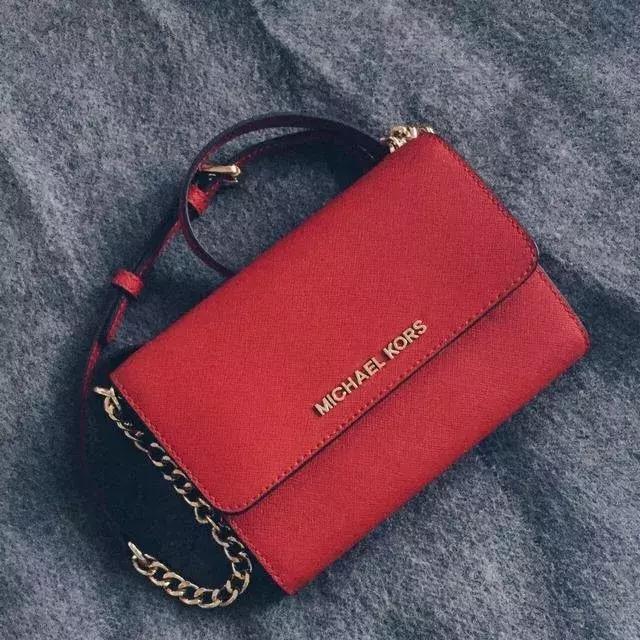 拒绝千篇一律浪漫系包包拯救你,当下最流行的8个品牌包包