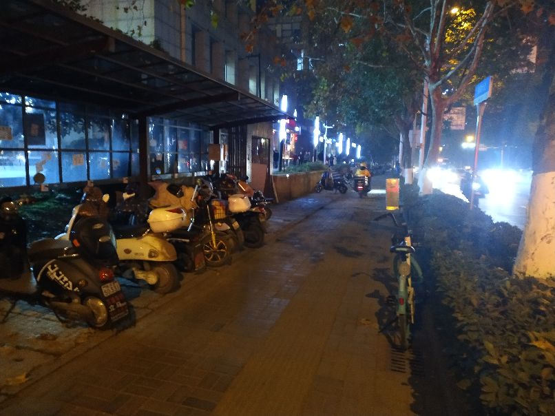 光谷上班的打工人,光谷软件园加班