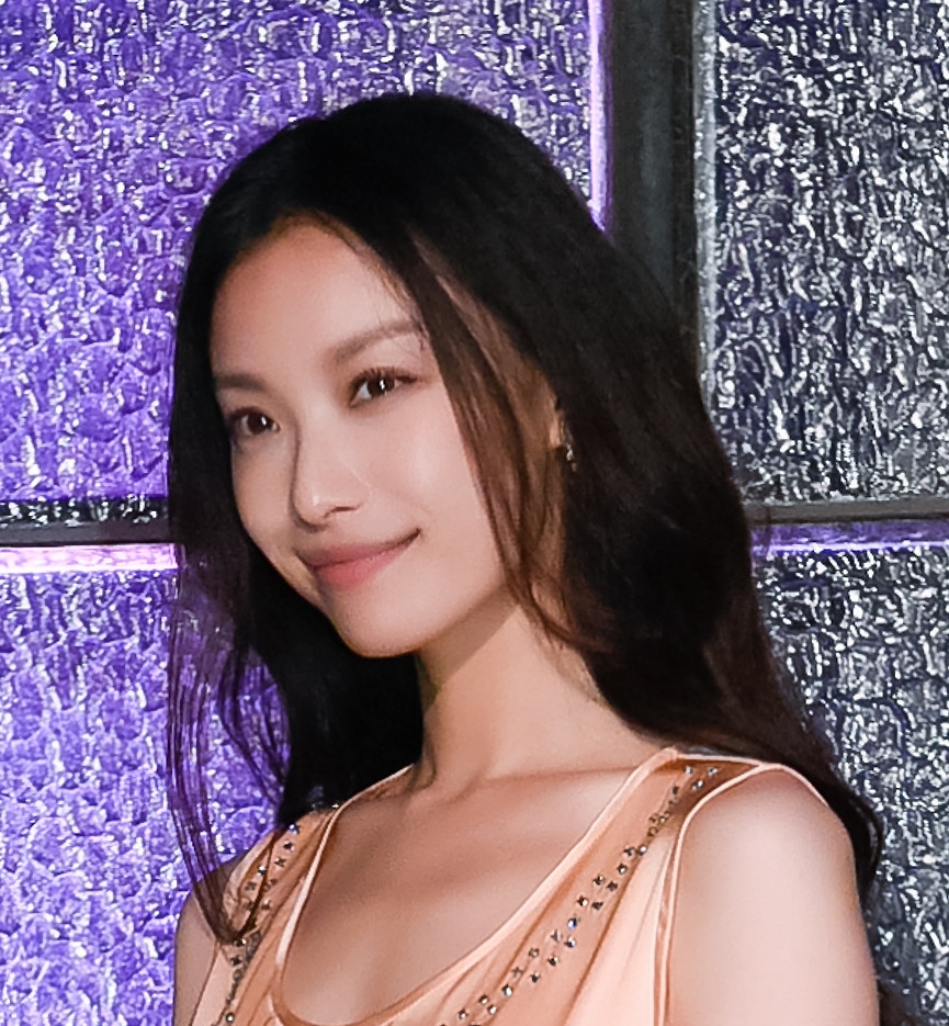 张慧雯靠谋女郎出道却高开低走,同样都是谋女郎