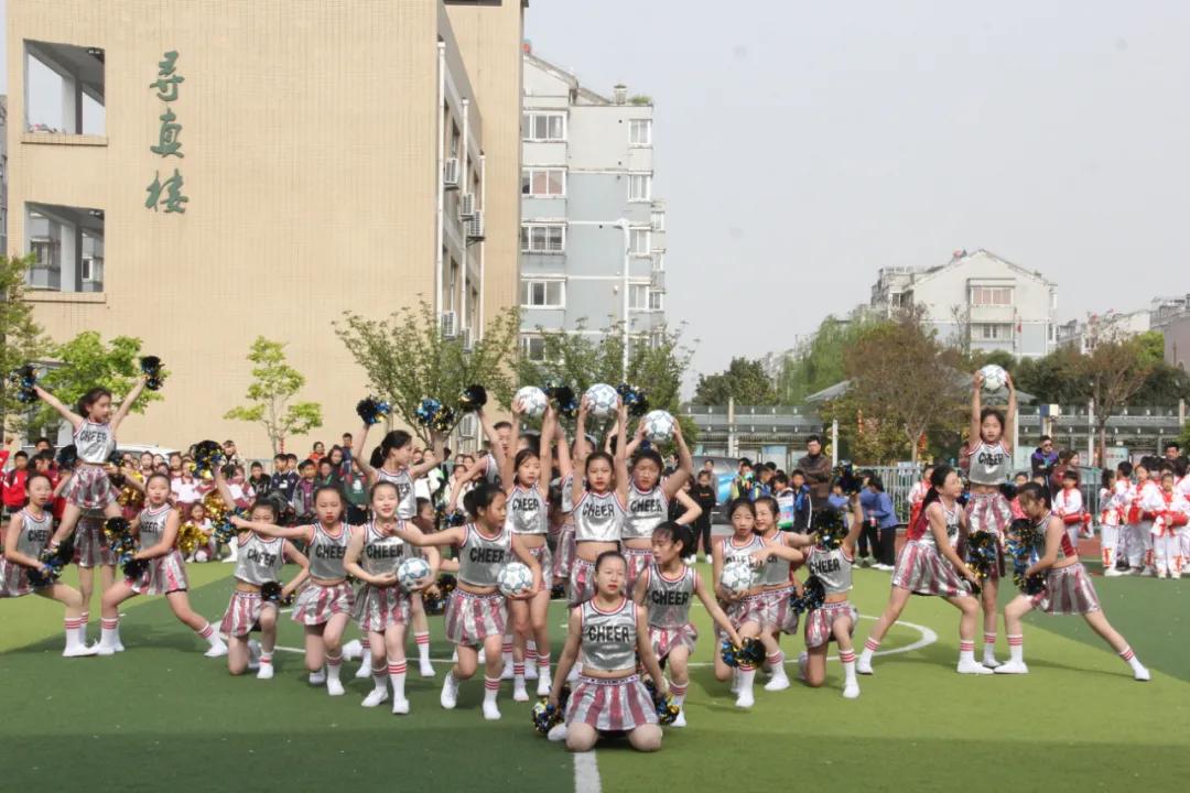 南通市小海小学在区第五届青少年足球联赛中喜获佳绩