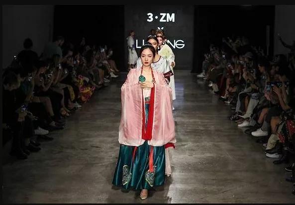 东方彩妆礼盒花西子,东方彩妆花西子口红