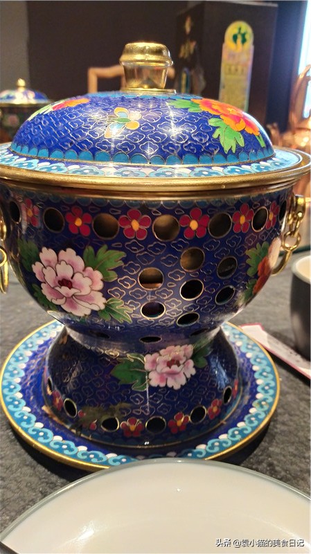 西安人终于爱上铜锅涮，清淡美味关键健康，疫情之后必定会更火