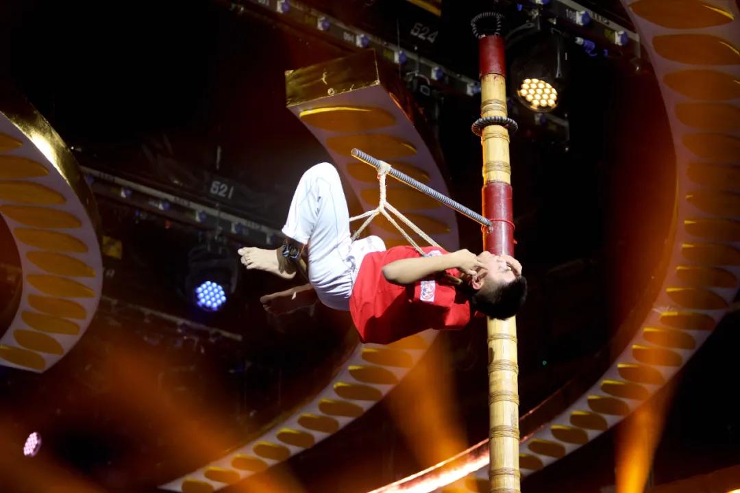 文安VS特克斯|少年展示传承600余年的高杆绝技,每一个动作都令人心惊胆颤