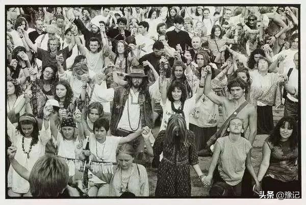 短袖怎么变成内衣,怎么把短袖变成内衣