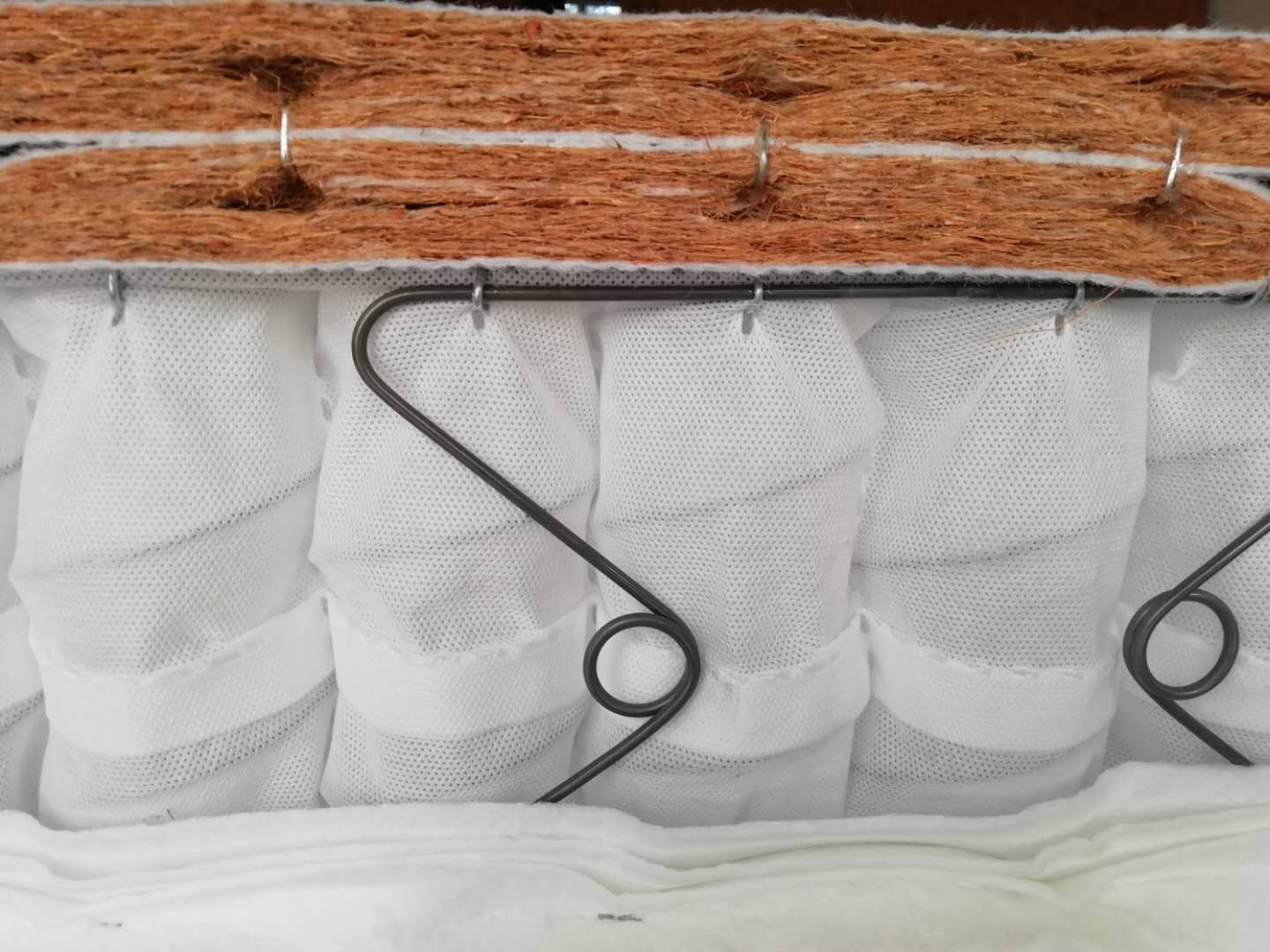 顾家床垫千元椰棕床垫甲醛超标,乳胶床垫和海绵床垫哪个含甲醛