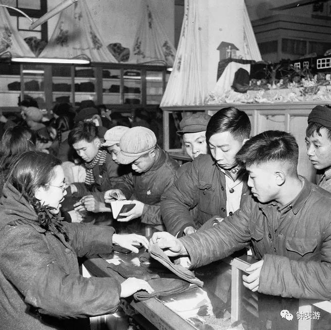 你手表真好看什么意思,你的手表真好看英语怎么说