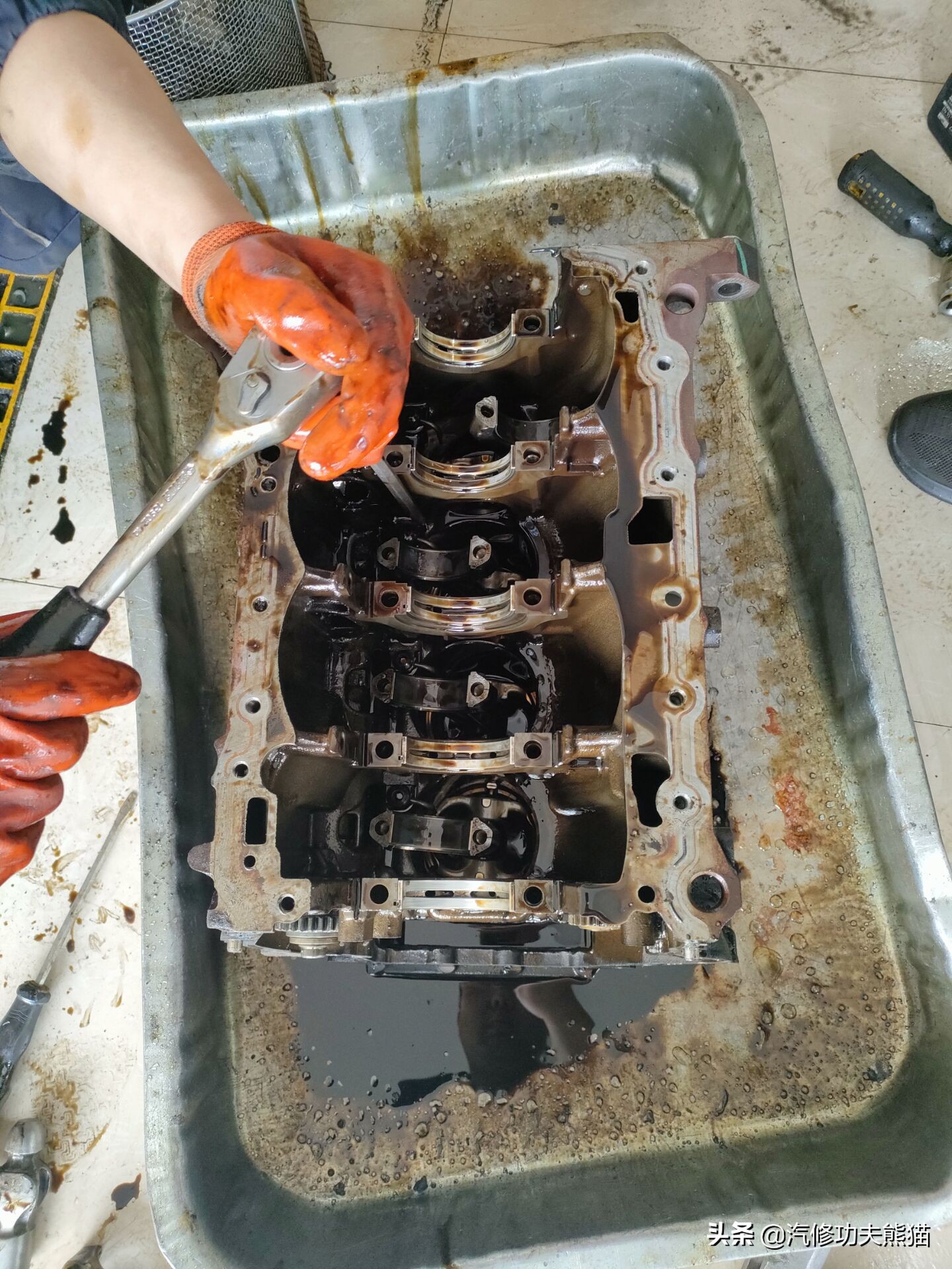 挑战奥迪A6低油耗,2009款奥迪a6l2.0t烧机油严重吗