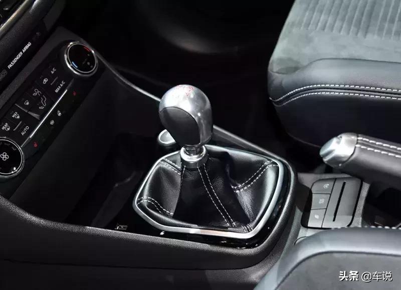 巅峰极速飞度和嘉年华选哪个,福特嘉年华和飞度对比