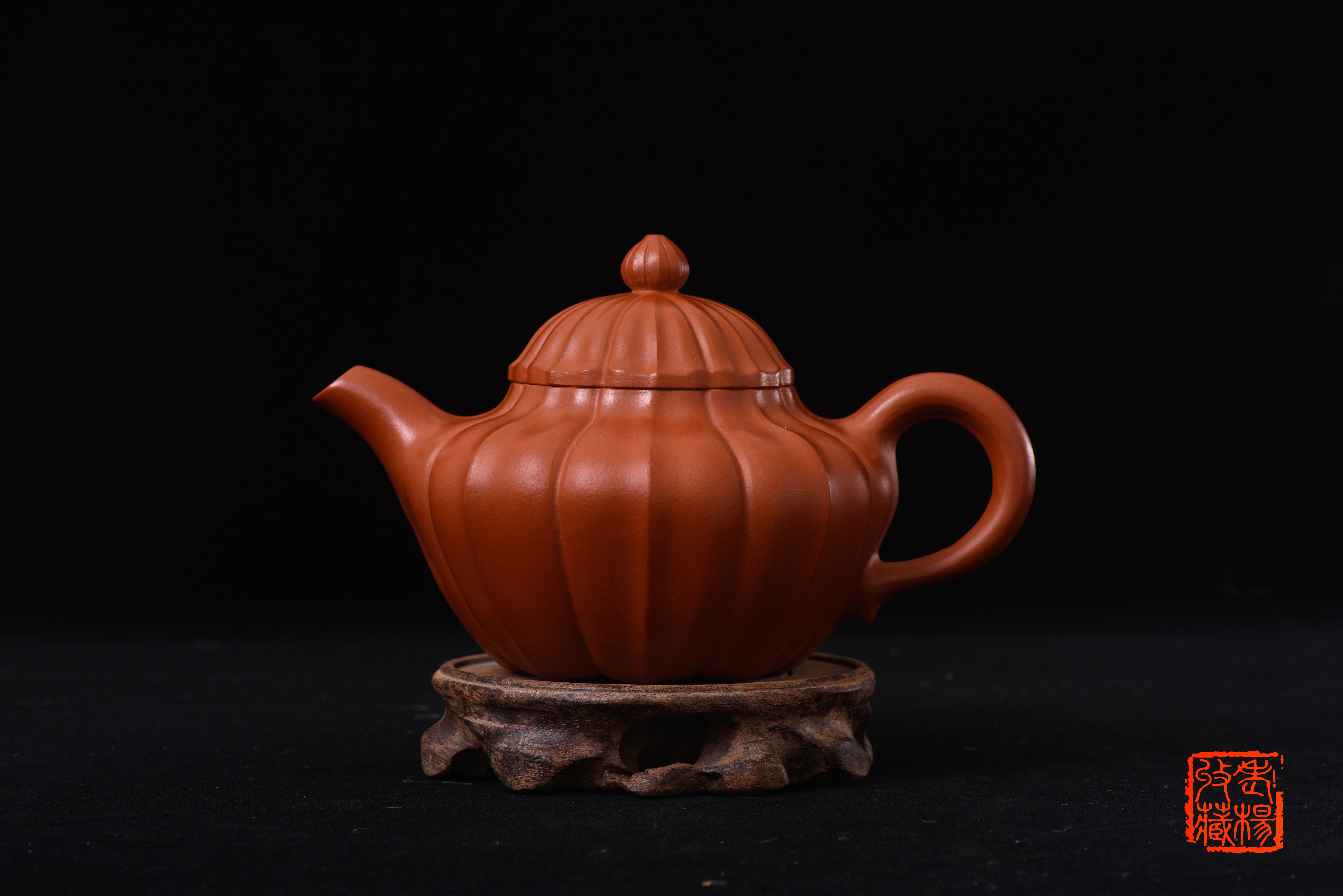 紫砂壶描金方壶,紫砂壶艺术感