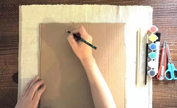 废物利用，她用几个纸箱让家里变成动物园，孩子回家乐坏了！收藏