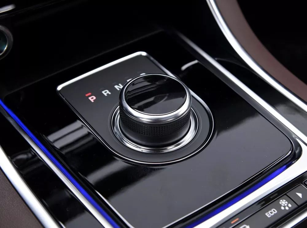 2020捷豹xel问题真的很多吗,捷豹xel2020款对比凯迪拉克ct5