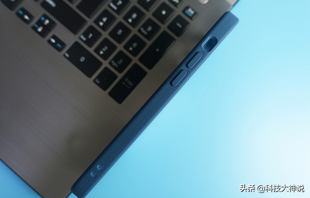 esr亿色12promax手机壳,esr亿色