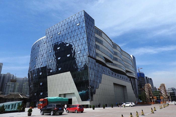 重庆来福士最丑建筑,重庆来福士被评十大最丑建筑