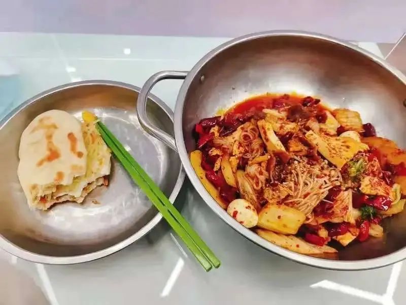 全国高校食堂美食排名,高校美食大赏隔壁都馋哭了