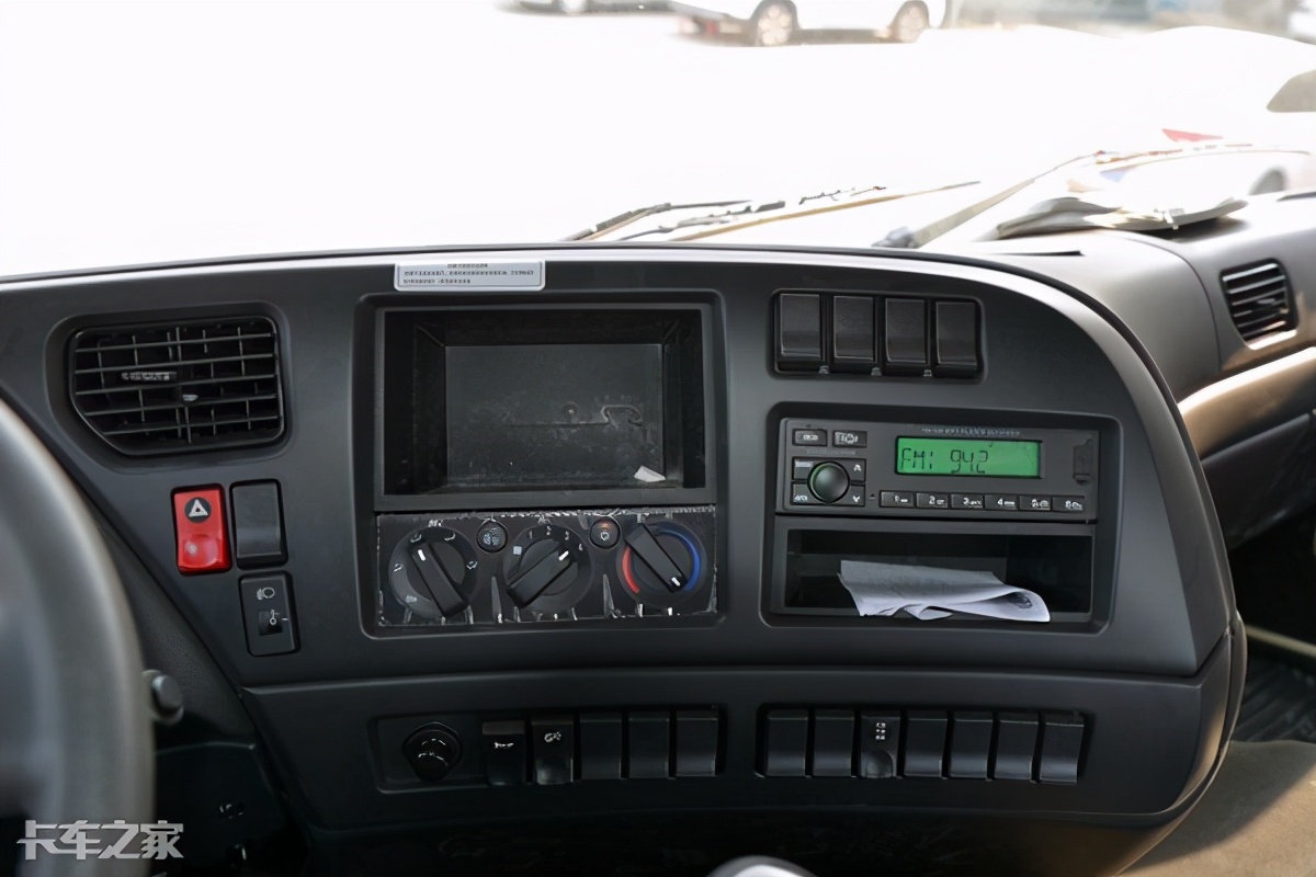 东风天龙重卡有什么优缺点,东风天龙4x2最新版牵引车多少钱