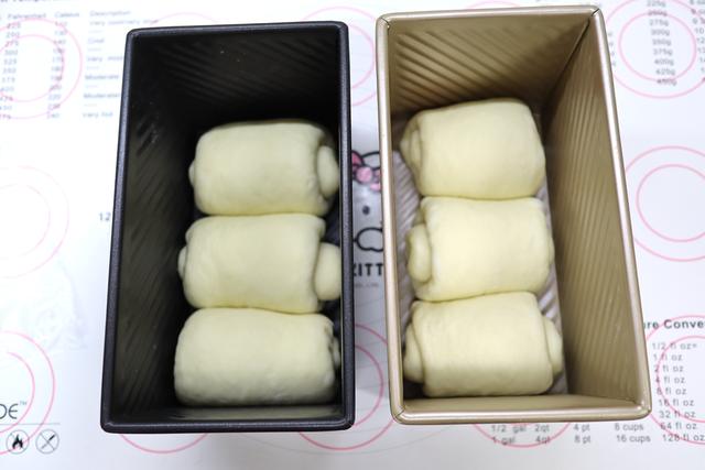 一次发酵成功的手工吐司做法,超柔软奶香吐司的家常做法