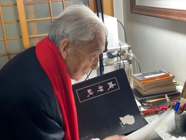 我国首位刑侦教授！他3次见周总理，创下这一“全国第一”！